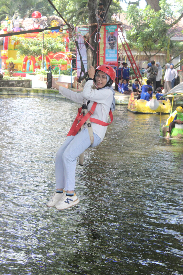 wisata adrenalin kediri flying fox paggora