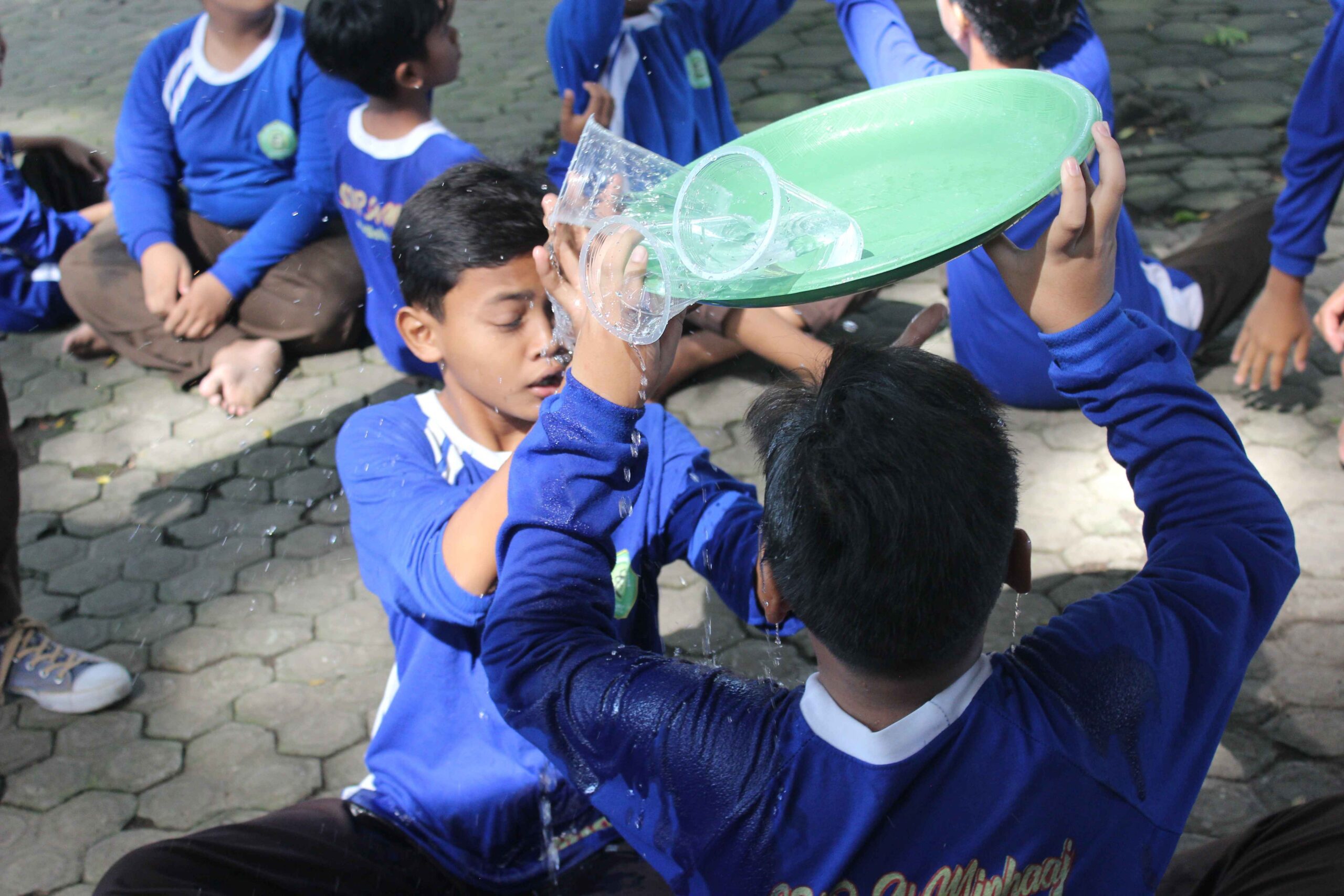 Kegiatan seru di tempat outbound Paggora Kediri